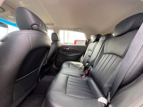 Used 2017 INFINITI QX50 2WD w/ Deluxe Touring Package image 15
