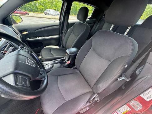 Used 2013 Dodge Avenger SE FWD image 9