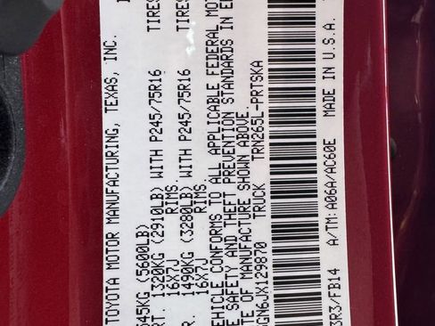 Used 2018 Toyota Tacoma SR w/ SR Convenience Package image 28