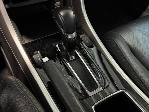Used 2017 Honda Accord EX-L image 25
