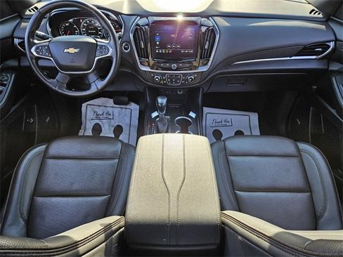 Used 2022 Chevrolet Traverse High Country image 12