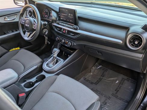 Used 2024 Kia Forte LXS image 29