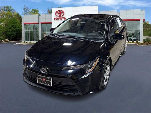 Certified 2023 Toyota Corolla LE image 1