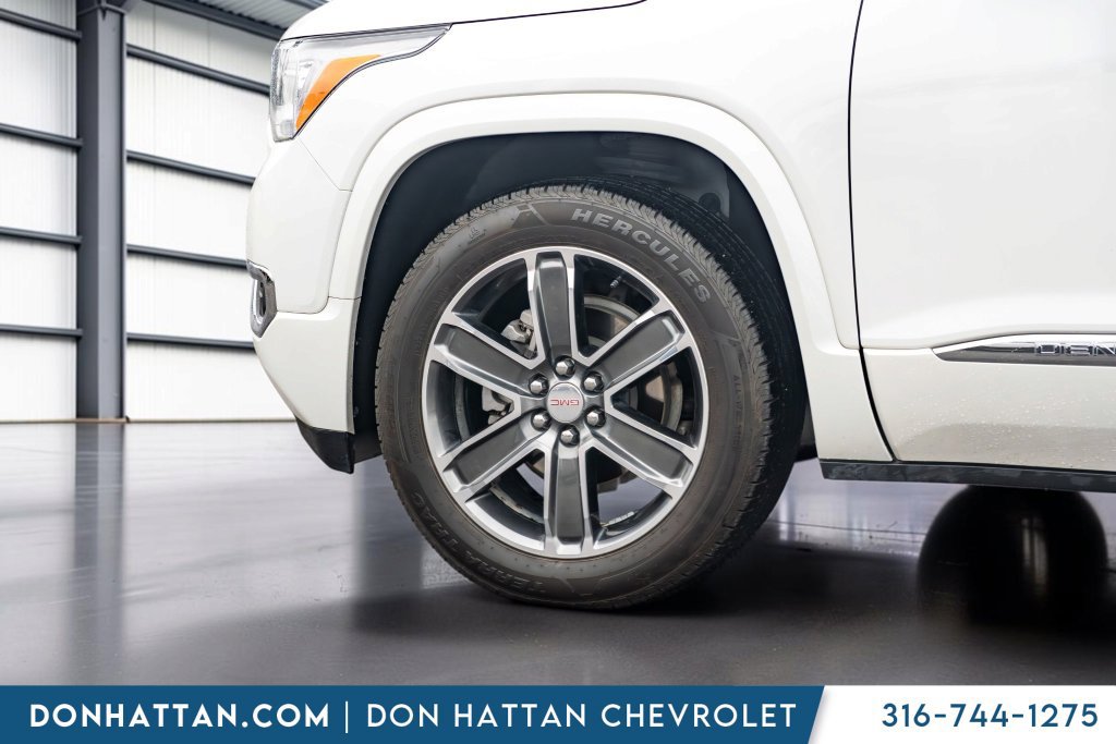 Used 2018 GMC Acadia Denali w/ Technology Package AWD/4WD image 43