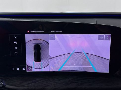 Used 2025 Audi Q5 Premium w/ Convenience Package image 17