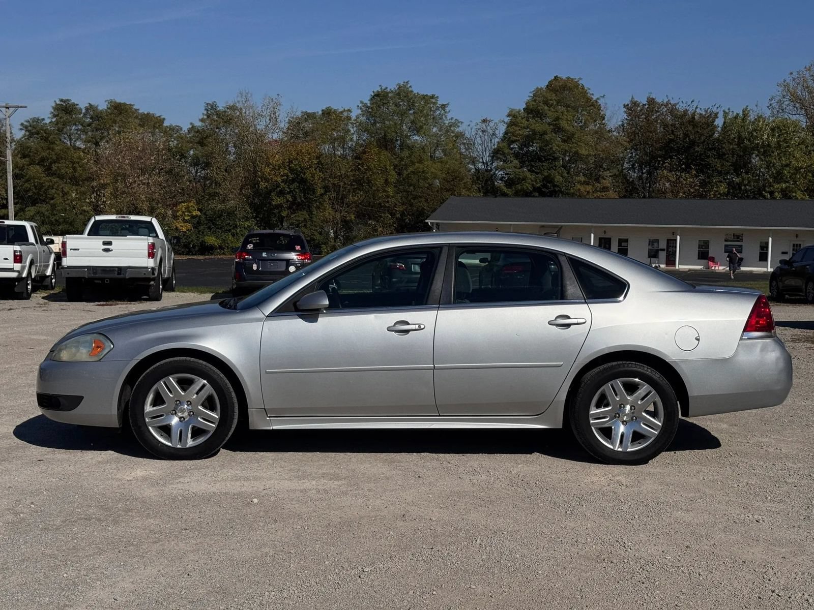 Used 2010 Chevrolet Impala LT FWD image 12