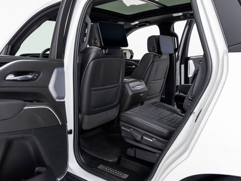 Used 2023 Cadillac Escalade V image 40