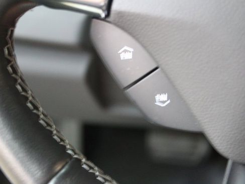 Used 2023 Chevrolet Camaro LT image 13