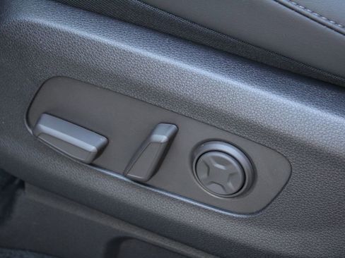 New 2026 Kia Carnival EX image 29