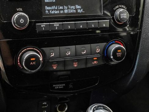 Used 2018 Nissan Rogue Sport S w/ S Appearance Package FWD image 27