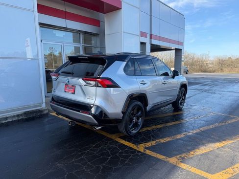 Used 2020 Toyota RAV4 XSE image 5