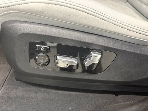 Used 2024 BMW X5 xDrive40i w/ M Sport Package AWD/4WD image 15
