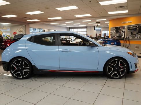 Used 2021 Hyundai Veloster N image 11