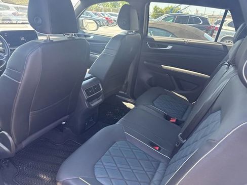 Used 2024 Volkswagen Atlas Cross Sport SEL Premium R-Line AWD/4WD image 17