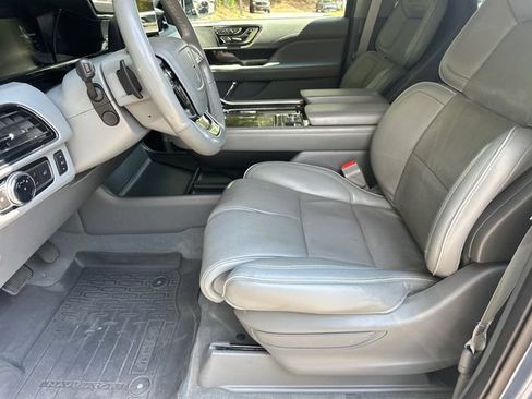 Used 2019 Lincoln Navigator L Reserve AWD/4WD image 11
