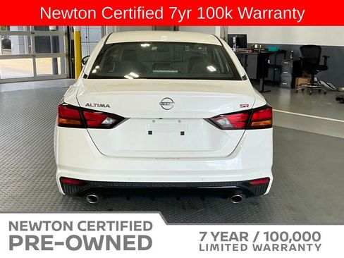 Used 2025 Nissan Altima 2.5 SR FWD image 13