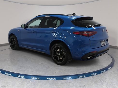 Used 2020 Alfa Romeo Stelvio Quadrifoglio image 13