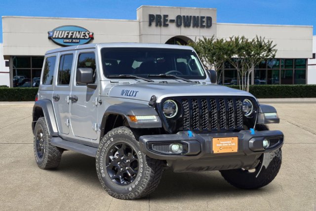 Used 2023 Jeep Wrangler Unlimited w/ Cold Weather Group AWD/4WD image 1