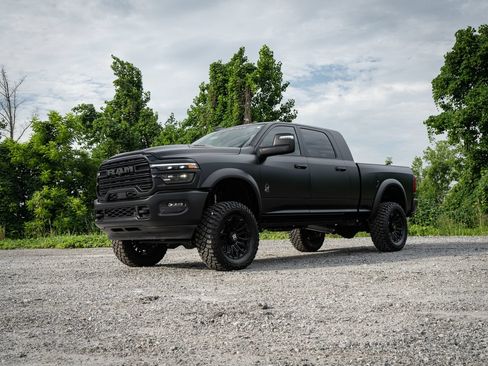 New 2026 RAM 2500 Laramie w/ Night Edition AWD/4WD image 9