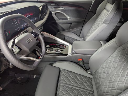New 2025 Audi SQ5 Premium Plus image 27