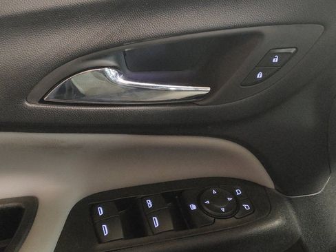 Used 2023 Chevrolet Equinox LT w/ LPO, Floor Liner Package image 27