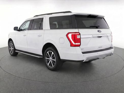 Used 2018 Ford Expedition Max XLT w/ Equipment Group 202A RWD image 3