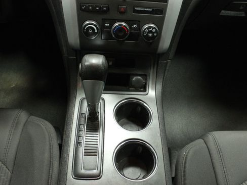 Used 2012 Chevrolet Traverse LT FWD image 19