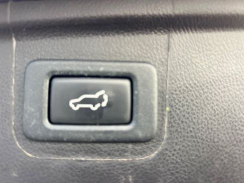 Used 2017 Subaru Outback 2.5i Limited AWD/4WD image 23