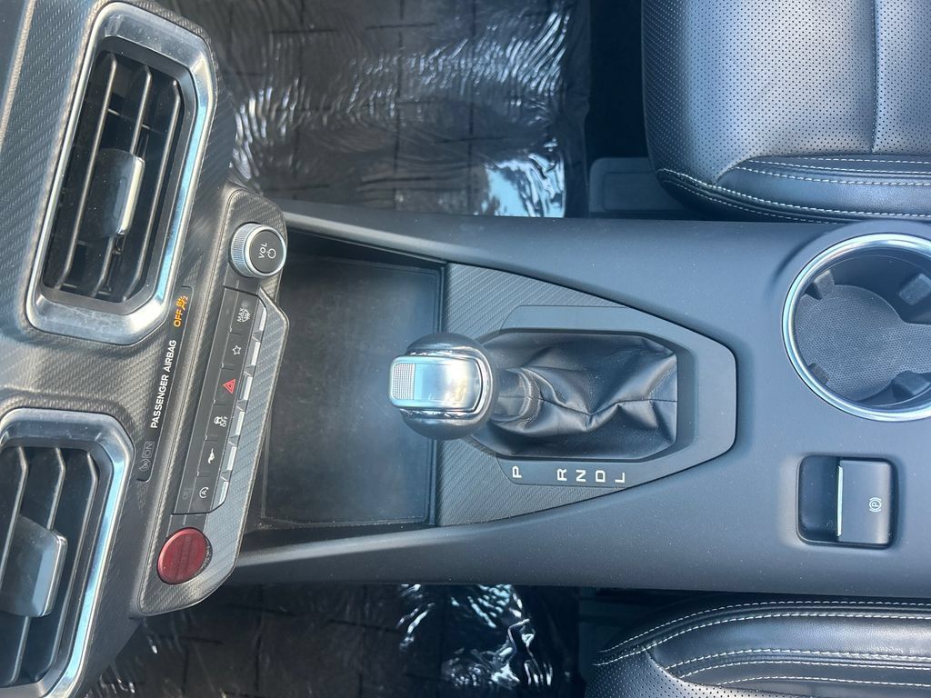 Used 2025 Ford Mustang Premium RWD image 27