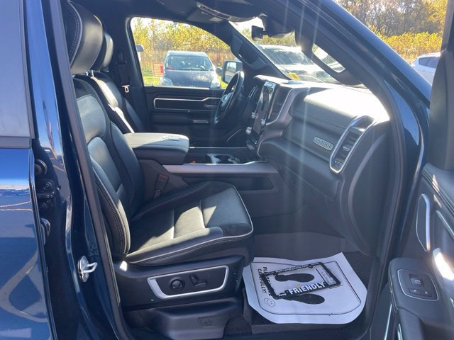 Used 2024 RAM 1500 Laramie AWD/4WD image 19