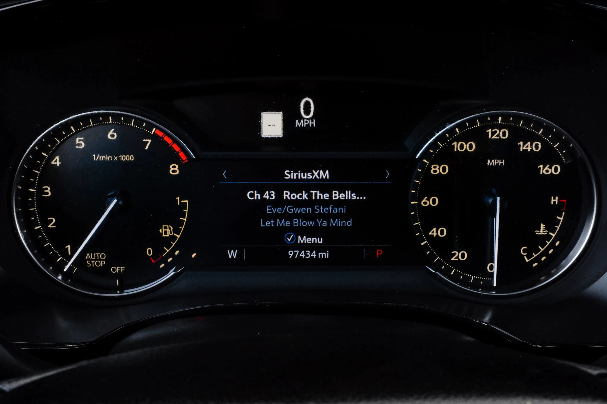 Used 2023 Cadillac XT6 Premium Luxury w/ LPO, Floor Liner Package FWD image 27