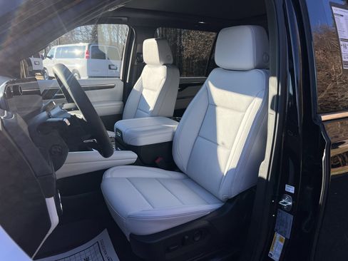 New 2026 Chevrolet Suburban Premier w/ Sun And Tow Package image 16