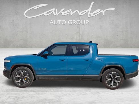 Used 2022 Rivian R1T Adventure image 4