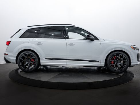New 2026 Audi SQ7 Prestige image 3