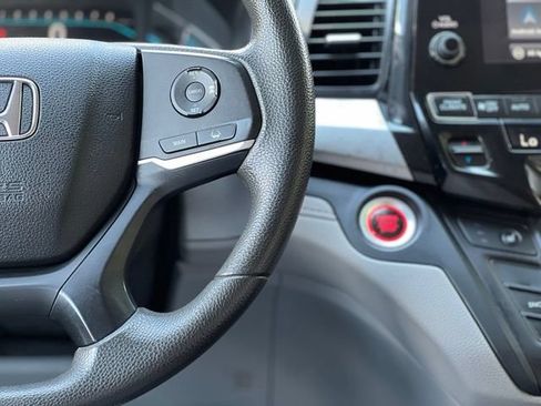 Used 2018 Honda Odyssey EX image 30