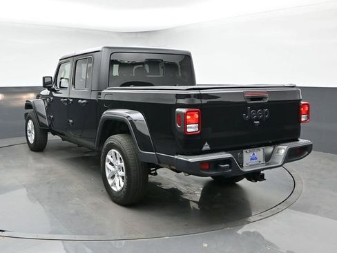 Used 2023 Jeep Gladiator Sport AWD/4WD image 8