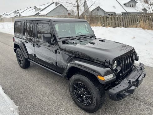 Used 2023 Jeep Wrangler Sport S image 3