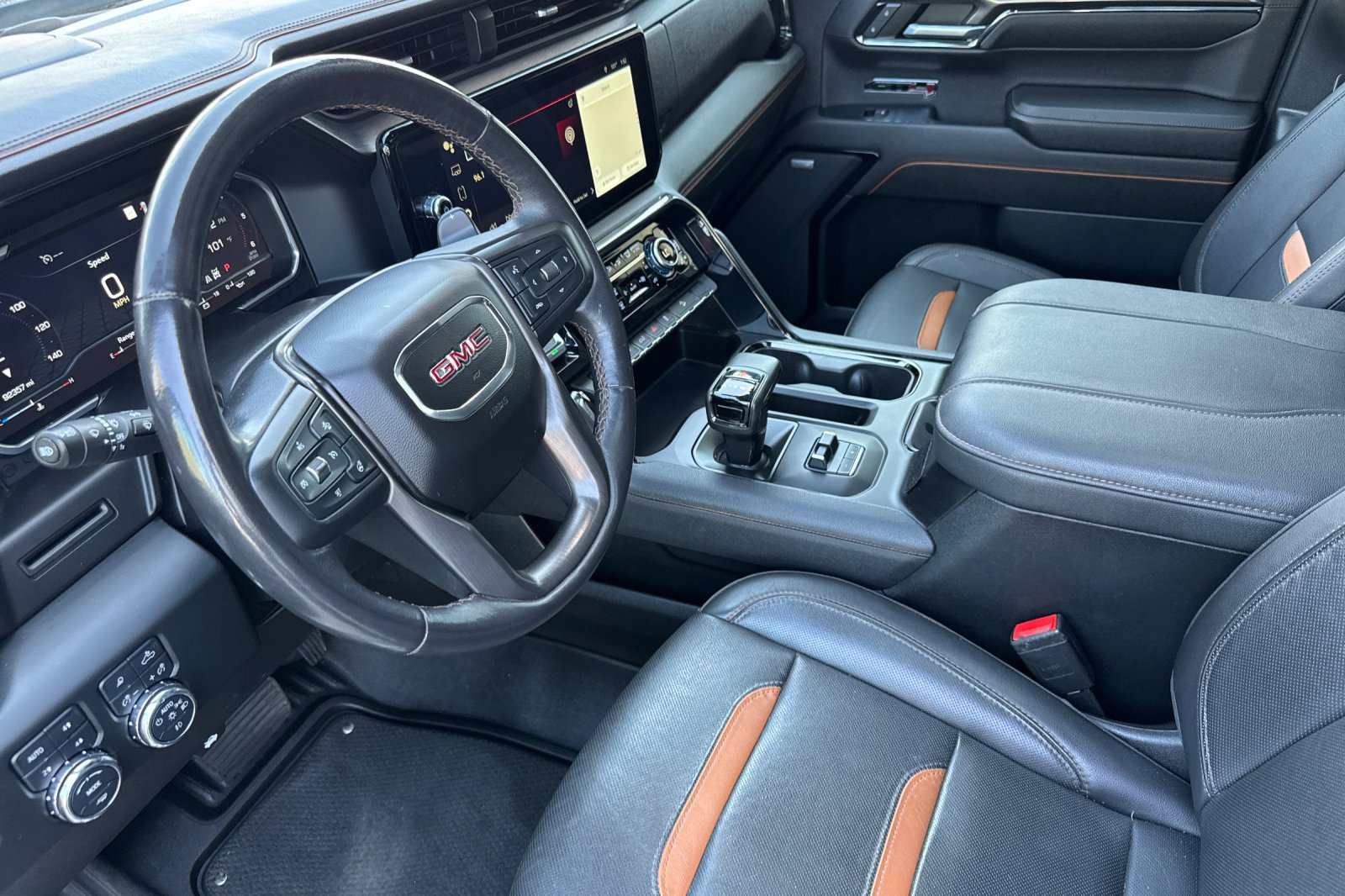 Used 2023 GMC Sierra 1500 AT4 w/ AT4 Premium Package AWD/4WD image 9