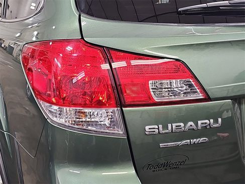 Used 2013 Subaru Outback 2.5i Limited w/ Moonroof Pkg image 37