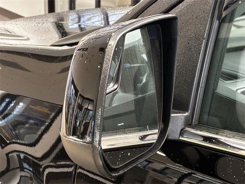 Used 2016 Chevrolet Colorado LT w/ Midnight Edition image 11