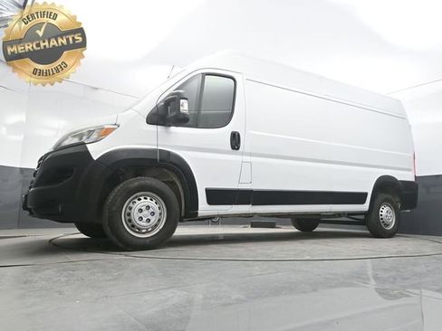Used 2025 RAM ProMaster 2500 w/ Convenience Group FWD image 29