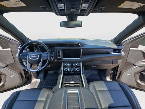 Used 2021 GMC Yukon XL Denali AWD/4WD image 13