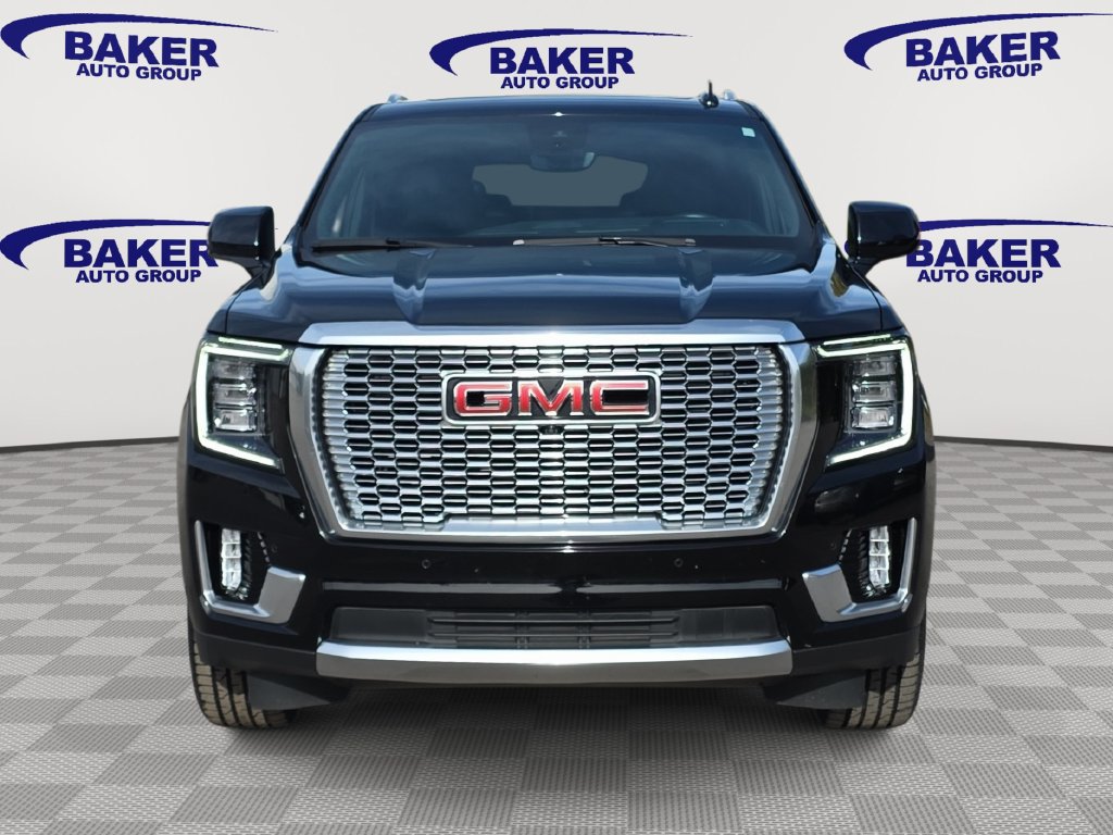Used 2024 GMC Yukon Denali w/ Advanced Technology Package AWD/4WD image 2