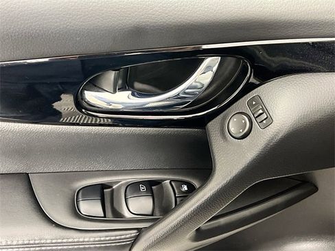Used 2019 Nissan Rogue Sport SV image 23