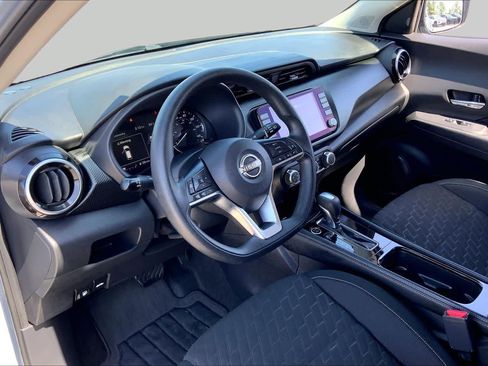 Used 2023 Nissan Kicks SV FWD image 17