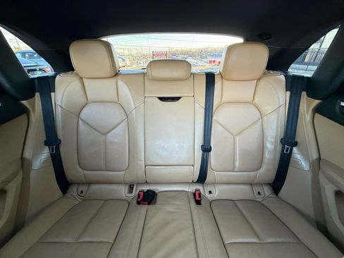 Used 2018 Porsche Macan Sport Edition image 55