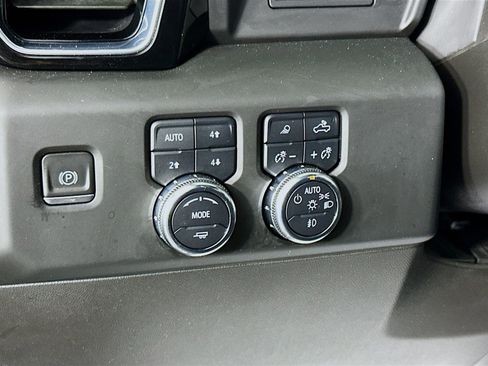 Used 2022 GMC Sierra 1500 Denali image 11