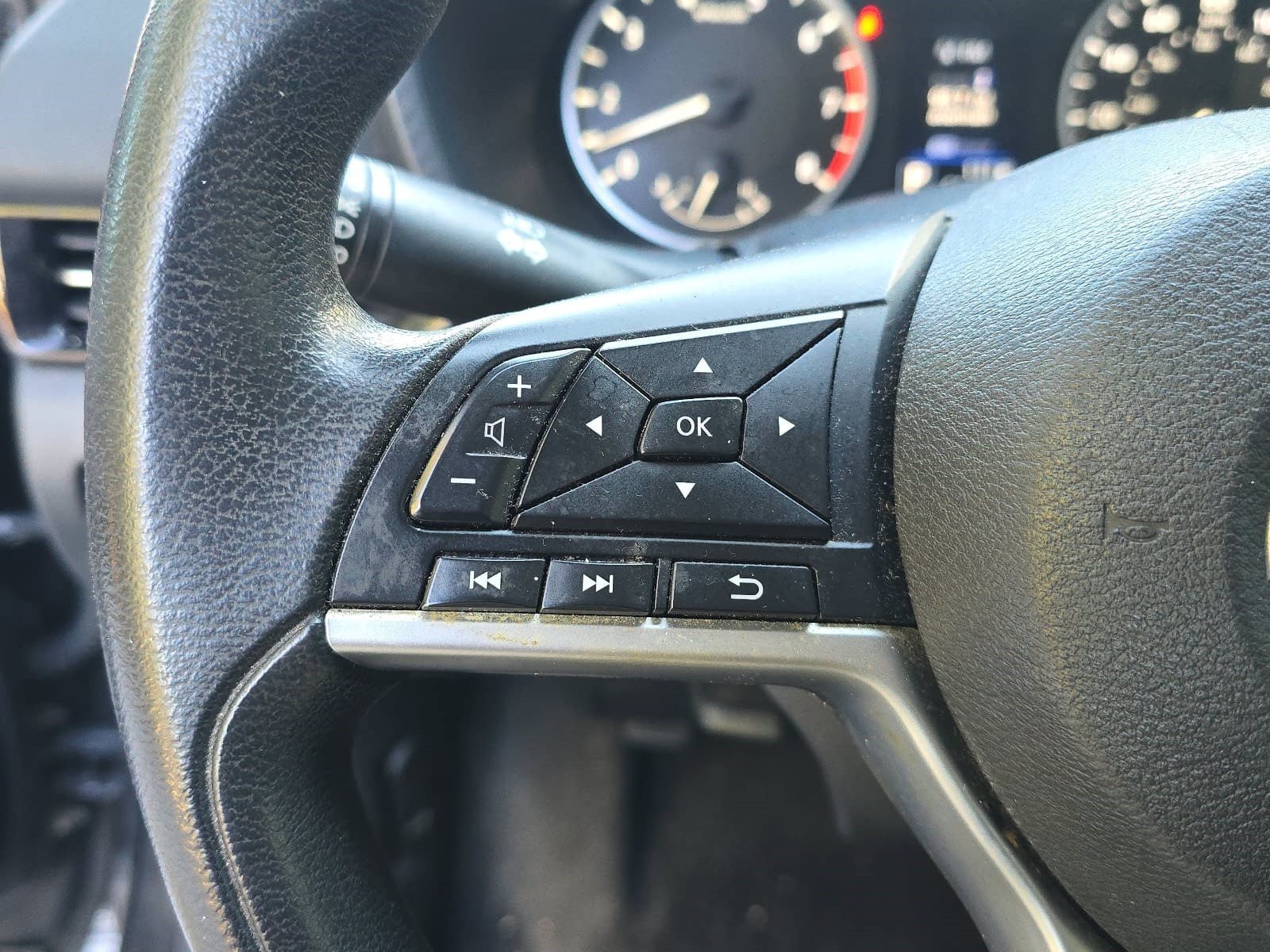 Used 2020 Nissan Sentra S FWD image 13