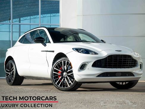Used 2022 Aston Martin DBX image 1