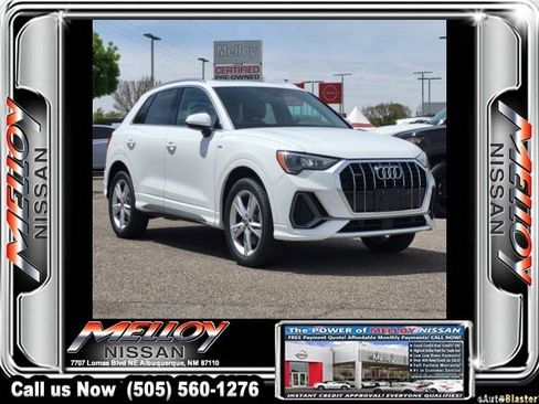 Used 2020 Audi Q3 2.0T Premium w/ Convenience Package AWD/4WD image 3